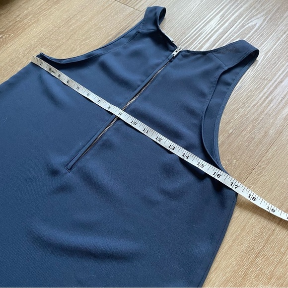 Wilfred | Aritzia Sevres Sleeveless Zip-Back Blouse Blue - Picture 12 of 16